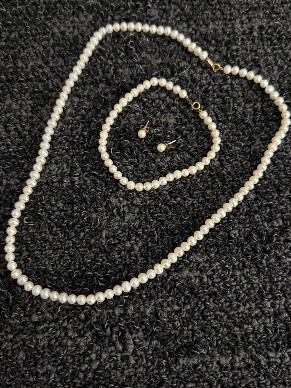 Classic Pearl Necklace, Bracelet & Stud Earrings Set - White Pearls 14k gold